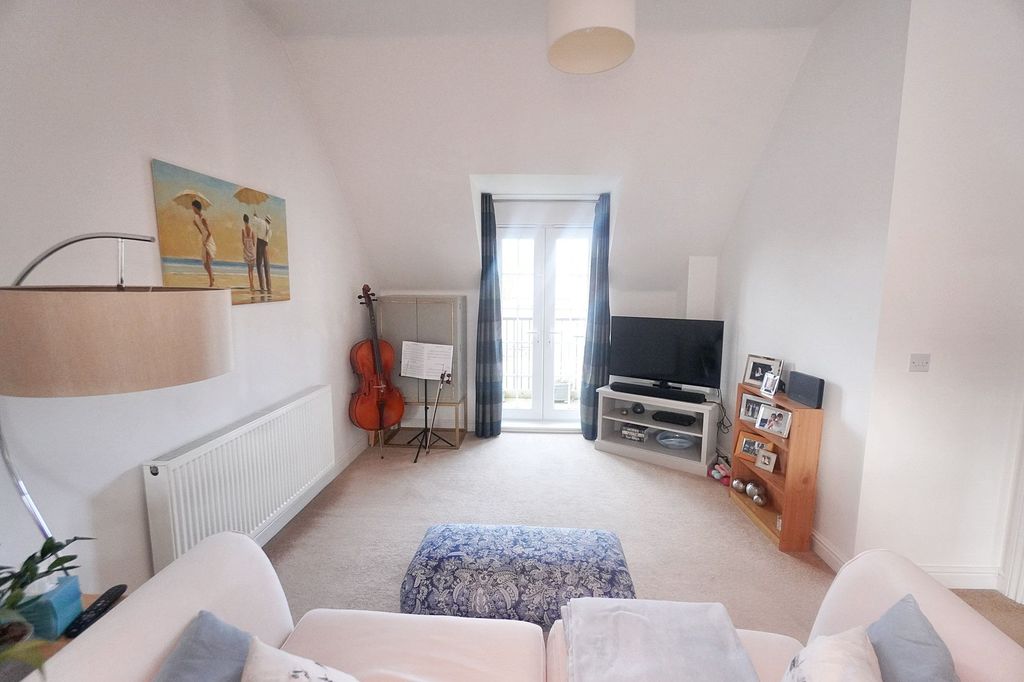 Property photo 3 of 14