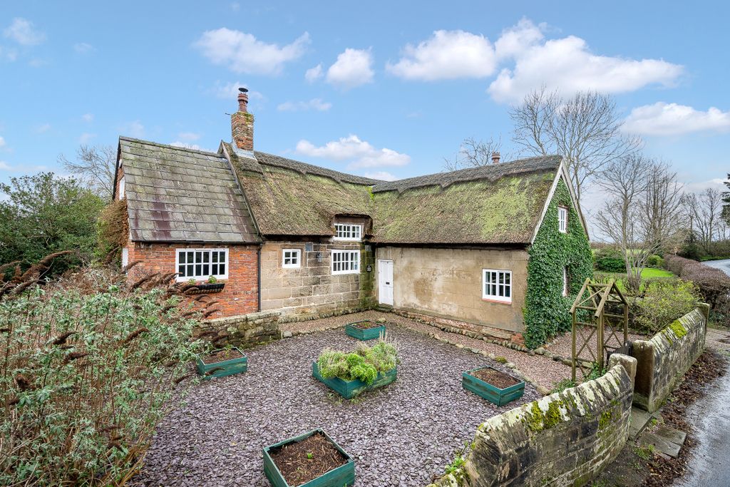 Property photo 2 of 22