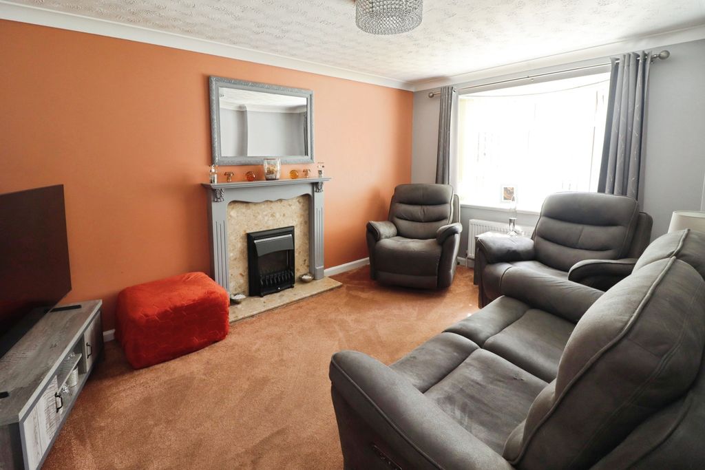 Property photo 3 of 22