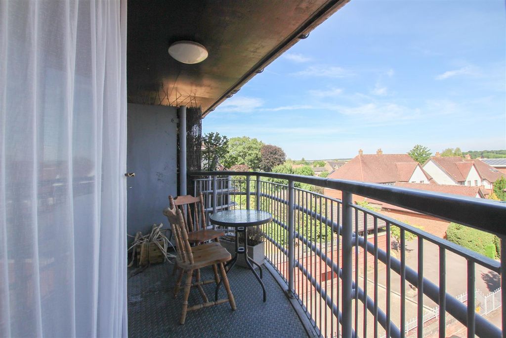 Property photo 3 of 9 Img_0487.Jpg