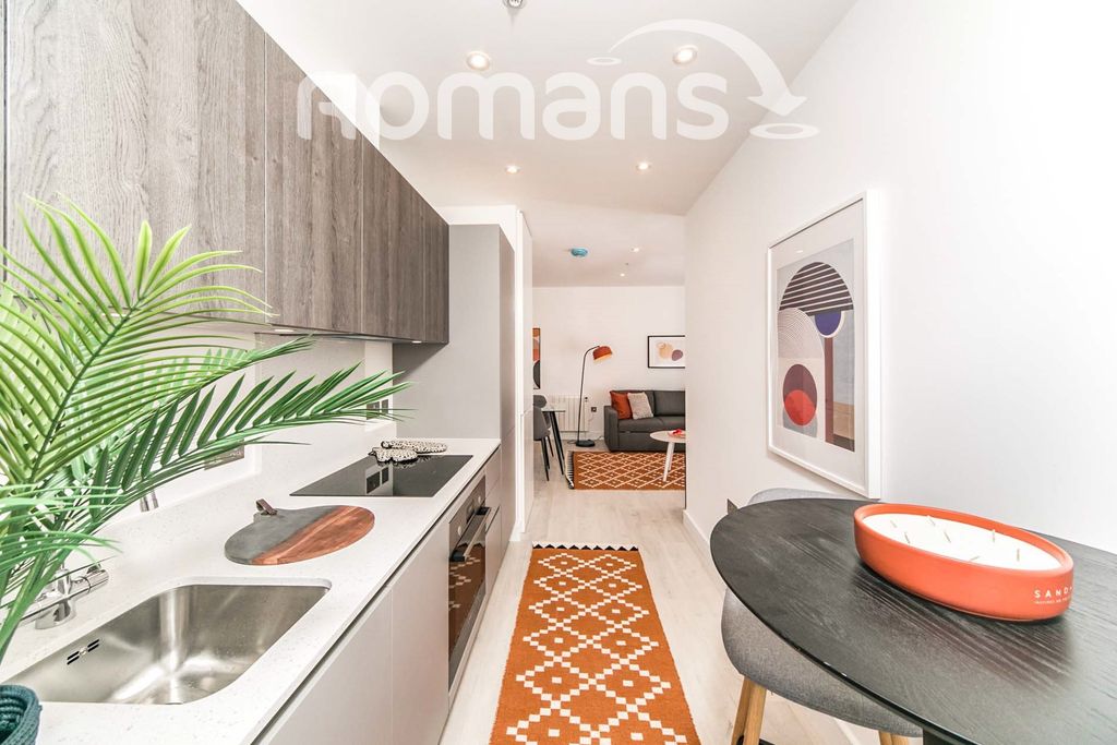 Property photo 2 of 10 957Ab013-2303-Ed11-8