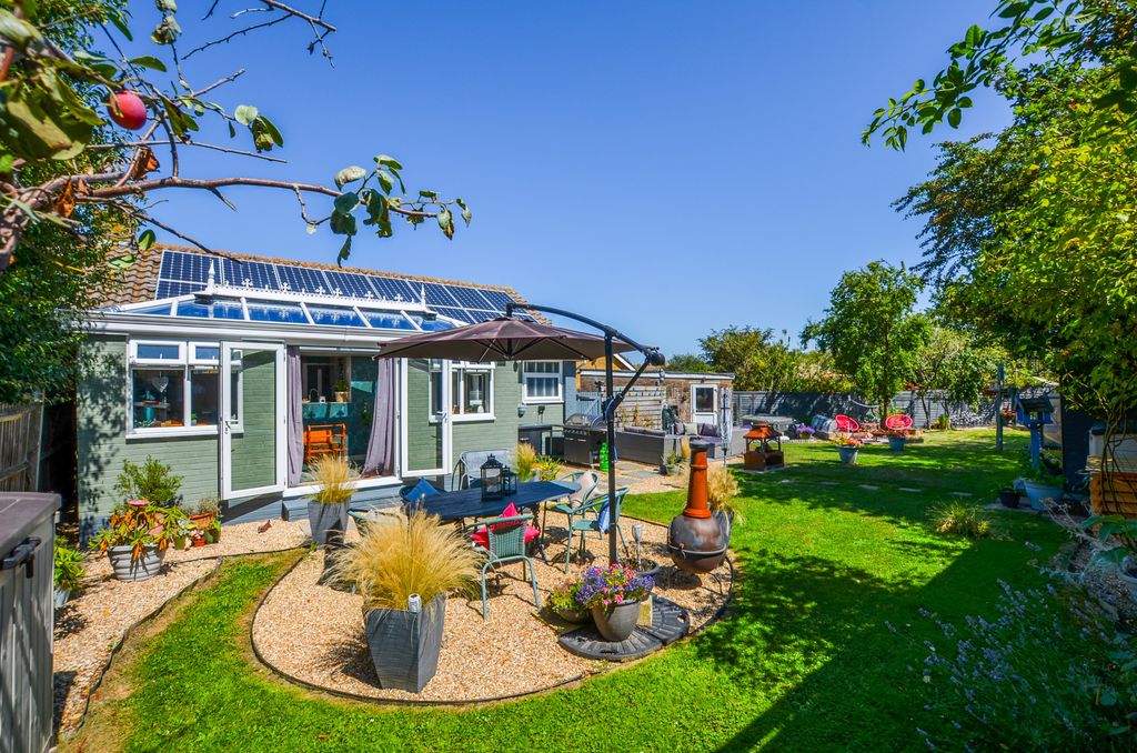 Property photo 2 of 36