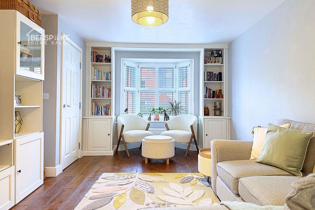 Property photo 2 of 21