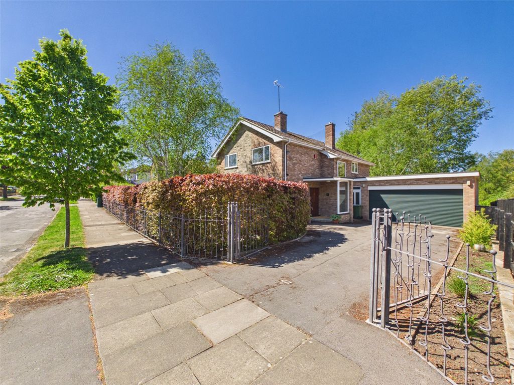 Property photo 1 of 36 Picture No. 23
