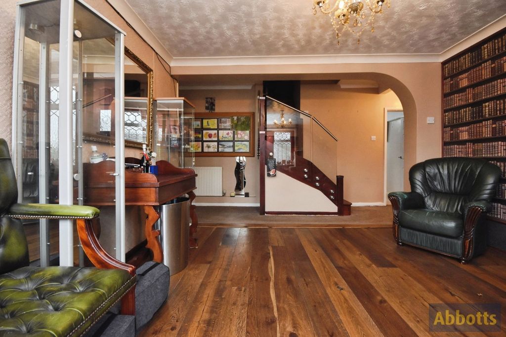 Property photo 2 of 27 Pbox-Img.Jpg