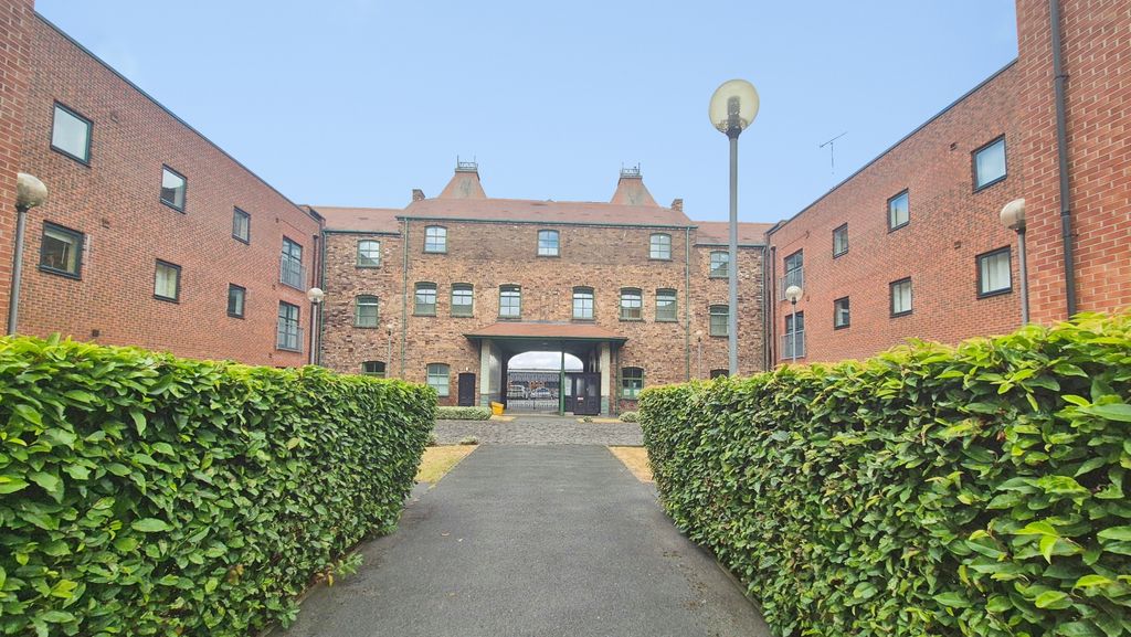 Property photo 1 of 13 2A68F91E-1000129903
