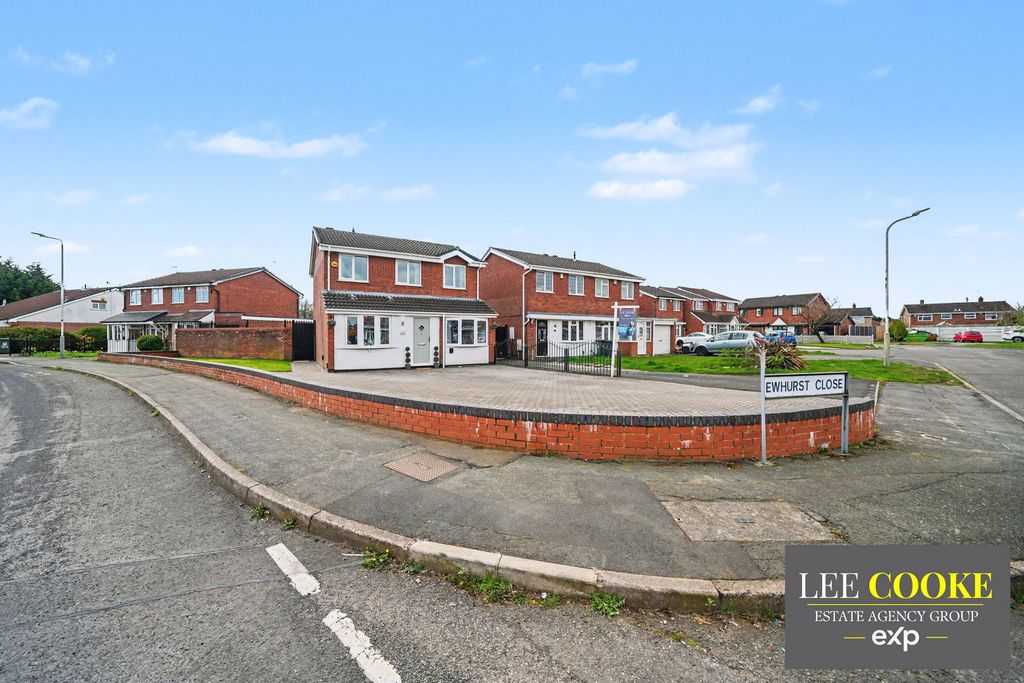 Property photo 2 of 38