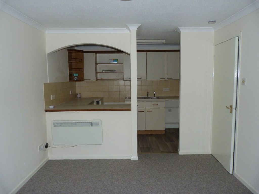 Property photo 3 of 6