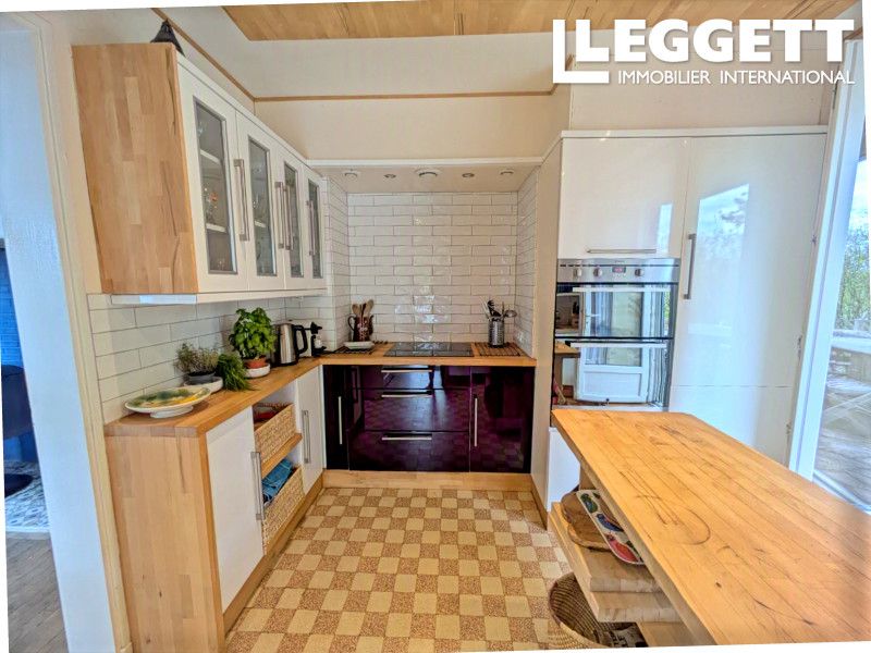 Property photo 3 of 10