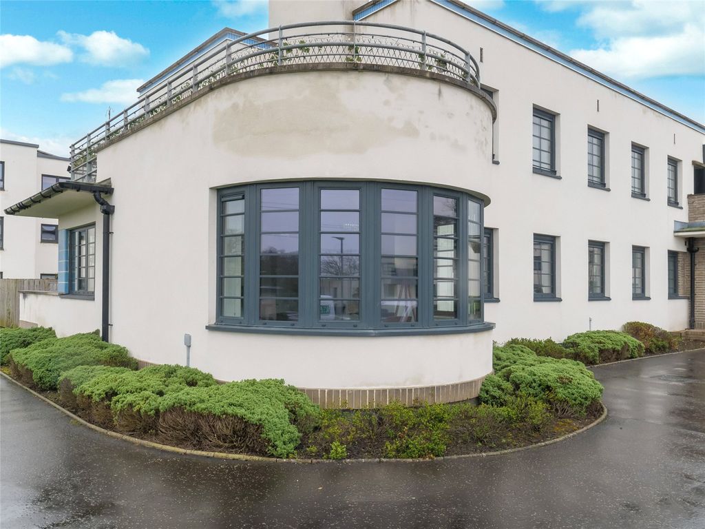 Property photo 1 of 18 Picture No. 02