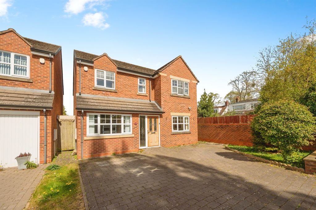 Property photo 1 of 18