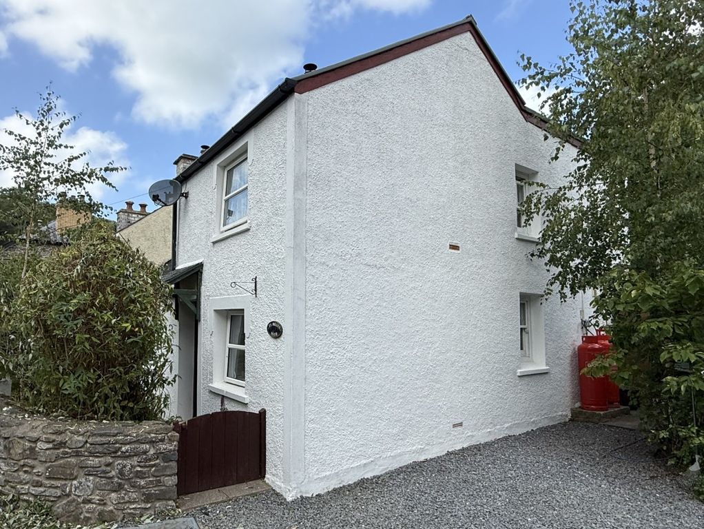 Property photo 2 of 41