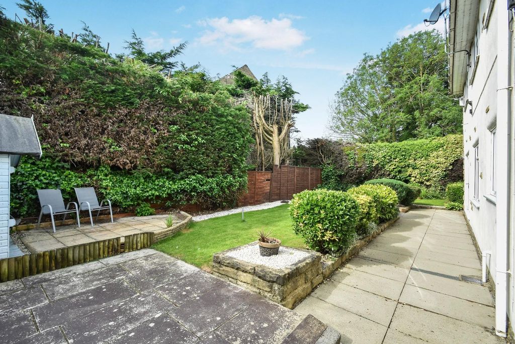 Property photo 2 of 22 6Poolbankclose-36.Jpg