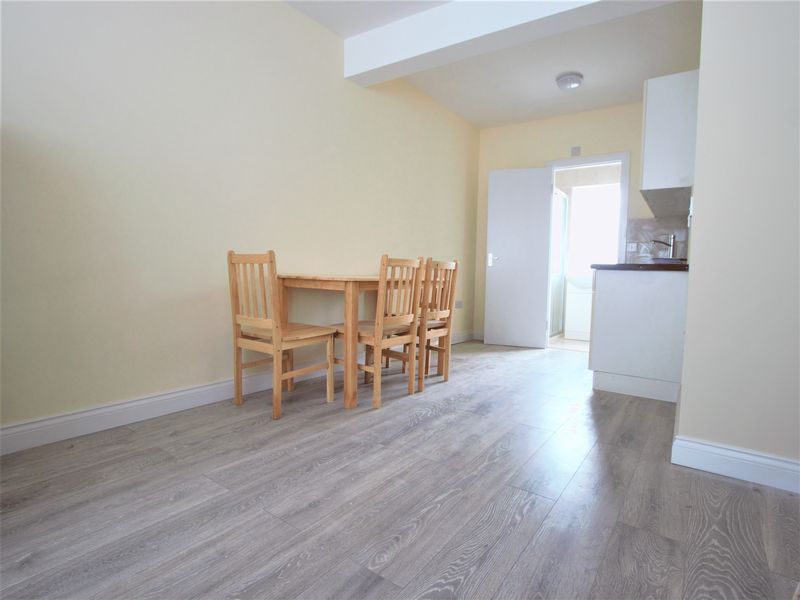 Property photo 1 of 7 Photo 7