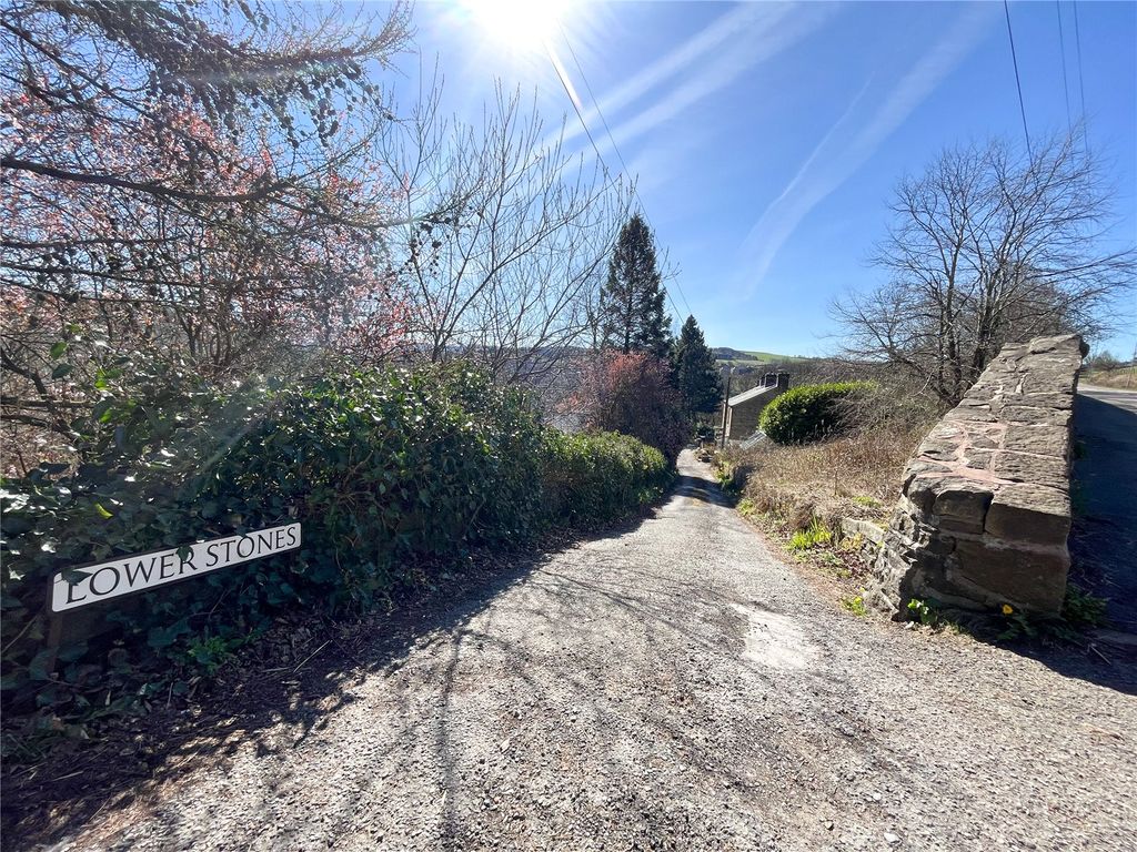Property photo 2 of 10 Street