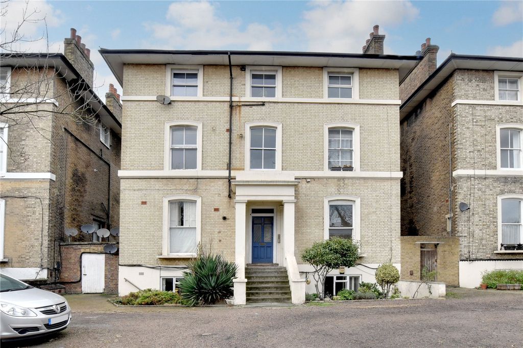 Property photo 2 of 14 Picture No. 17