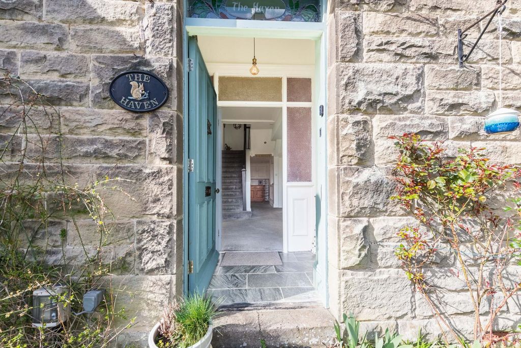 Property photo 3 of 73