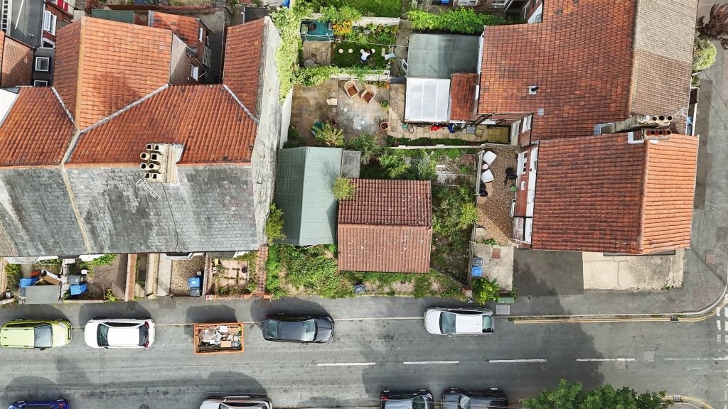 Property photo 1 of 6