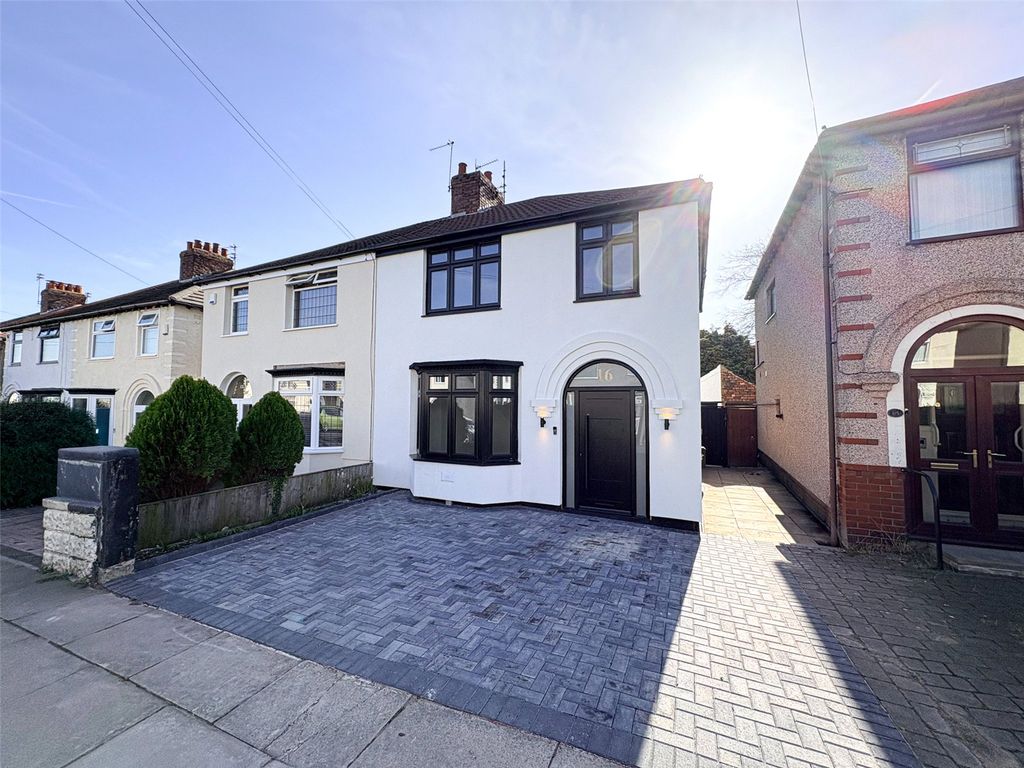 Property photo 1 of 12 External