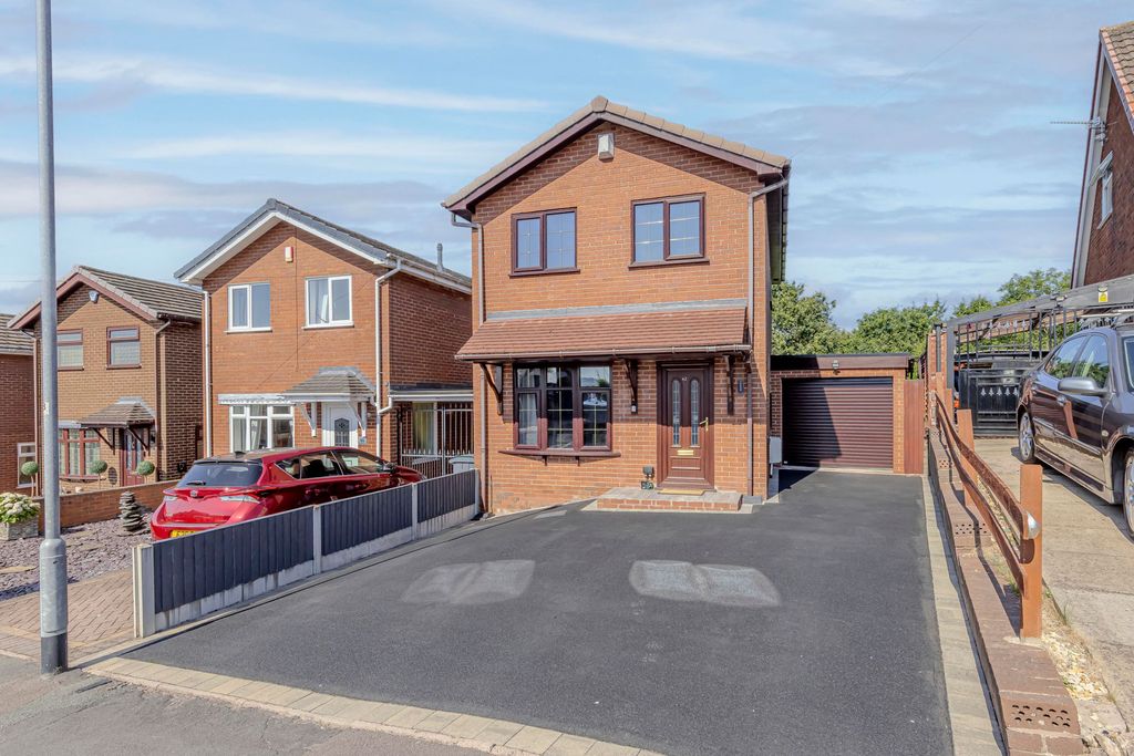 Property photo 1 of 19