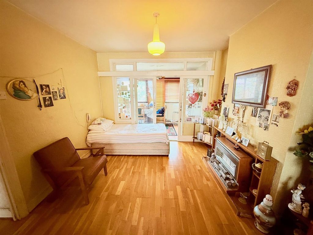 Property photo 3 of 11 3.Jpg