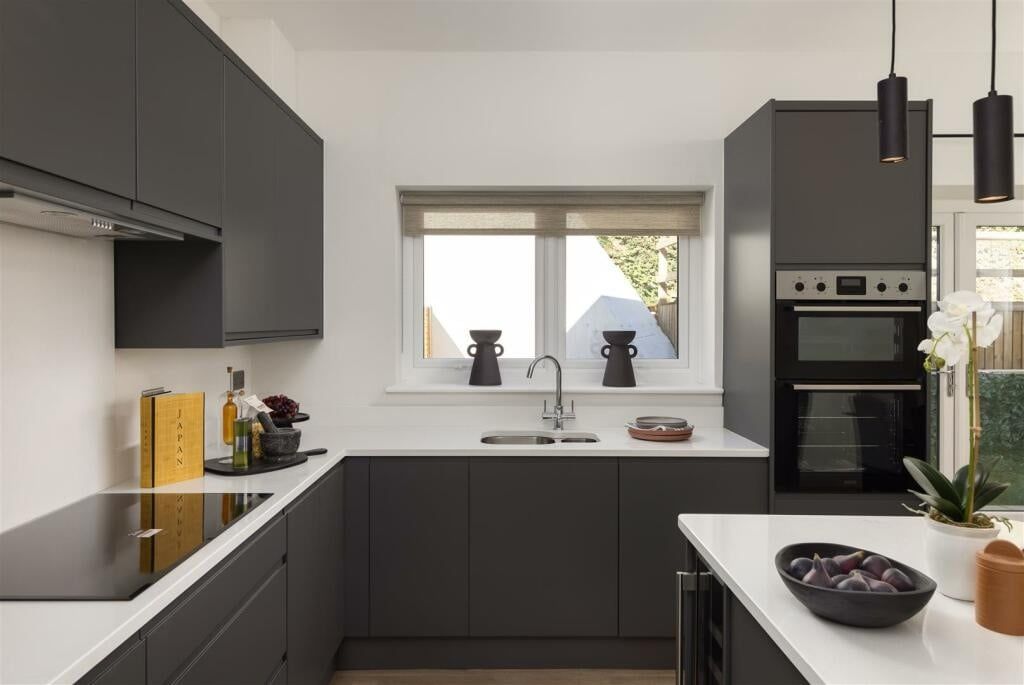 Property photo 2 of 10 Gallery