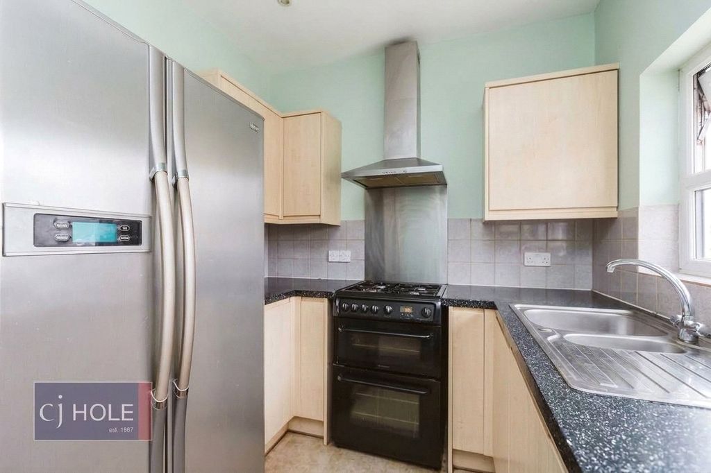 Property photo 2 of 13 Picture No. 36