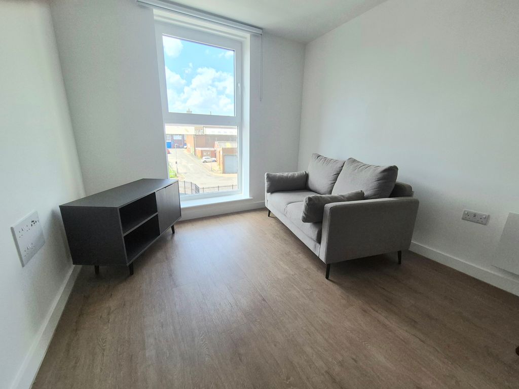 Property photo 2 of 10 Image