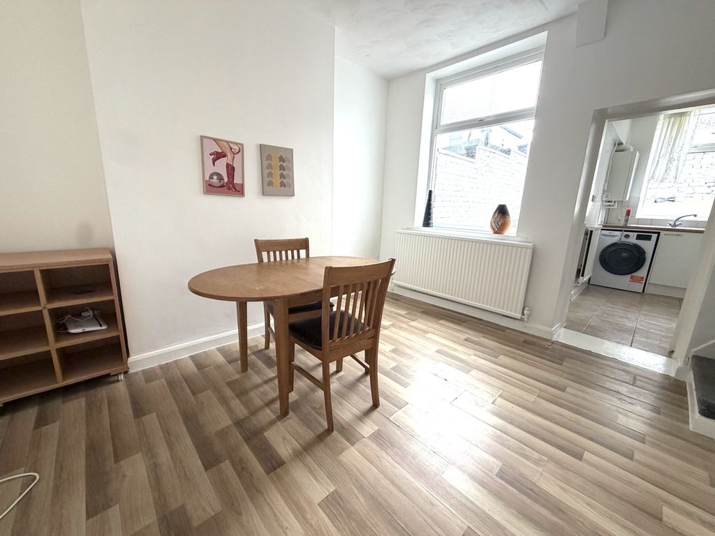 Property photo 3 of 10 Dining Room