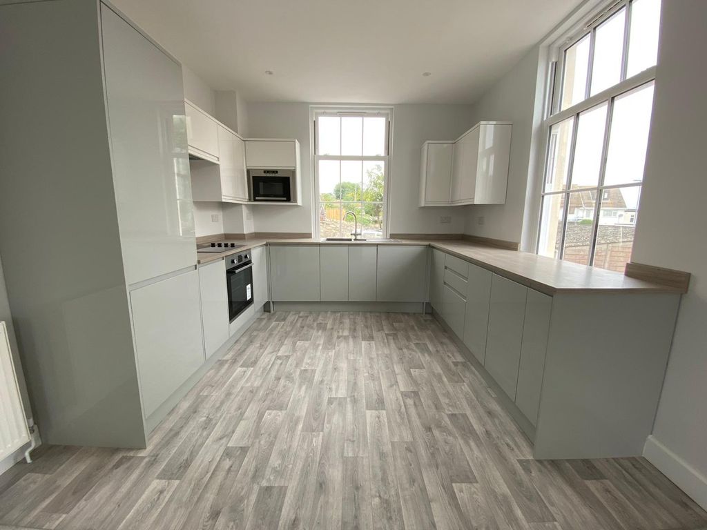 Property photo 1 of 10 Image