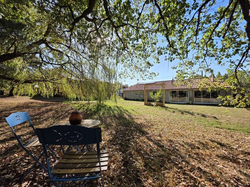 Property photo 1 of 12 House