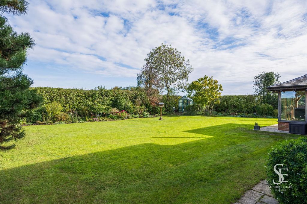 Additional image 19 of 5 bed detached house for saleBuck Farm House, Howe Lane, Binfield RG42
