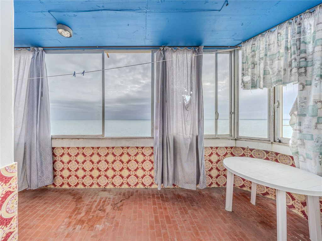 Property photo 2 of 15 Picture No. 05