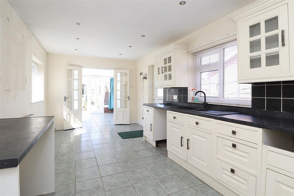 Property photo 2 of 14 Img_0340.Jpeg