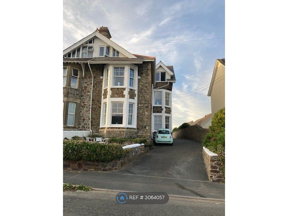 Property photo 1 of 8 Main House Apartment Ground Floor Front