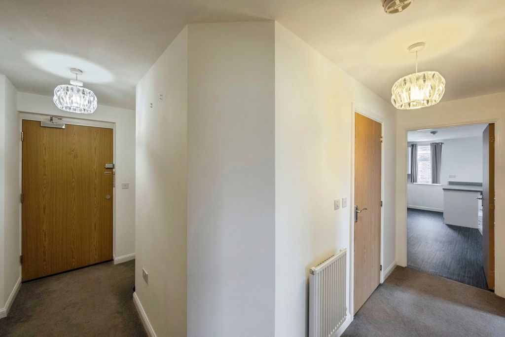 Property photo 3 of 9 Hallway