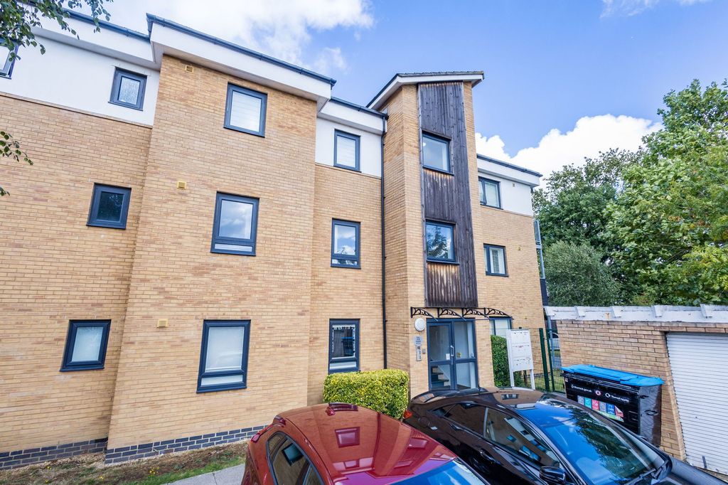 Property photo 2 of 13