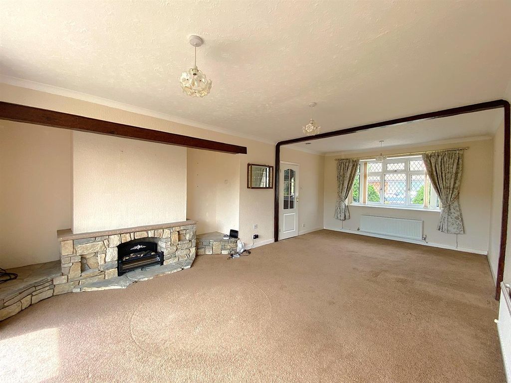 Property photo 2 of 17 14 Ravens Close - Lounge2.Jpg