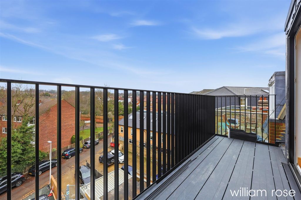 Property photo 3 of 15 Img_1951.Jpg