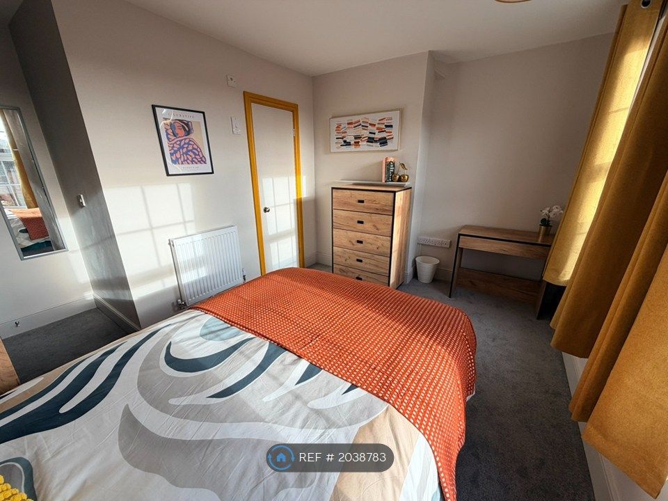 Property photo 3 of 29 Room 1 &amp; 5