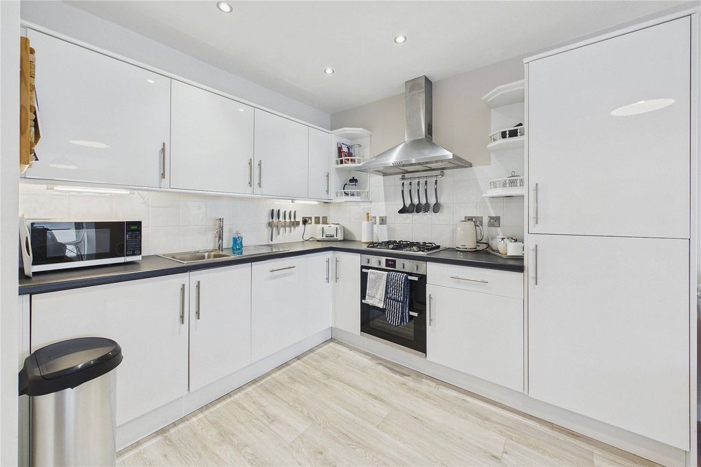 Property photo 3 of 17 Picture No. 34