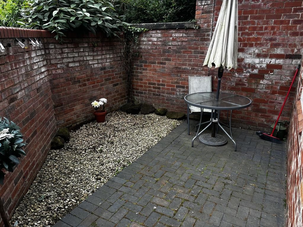 Property photo 2 of 10 Courtyard - Use.Jpg
