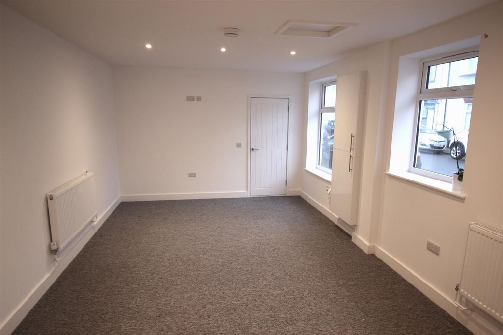 Property photo 3 of 14 Img_3037.Jpg