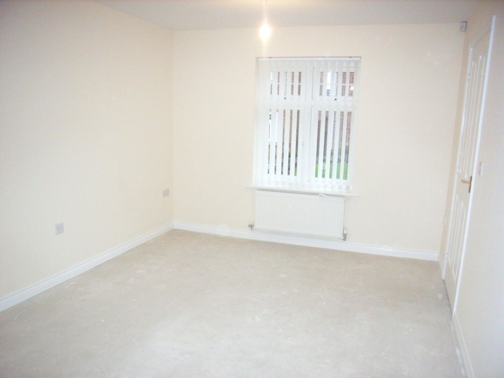 Property photo 3 of 13 Dining Room