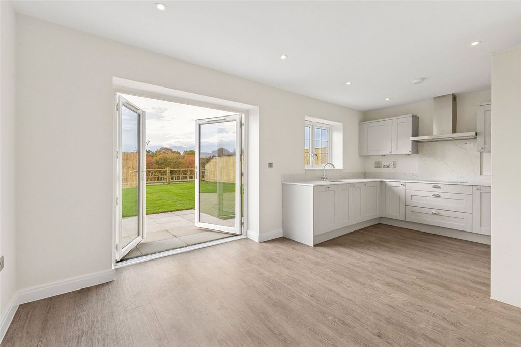 Property photo 3 of 15 Picture No. 08