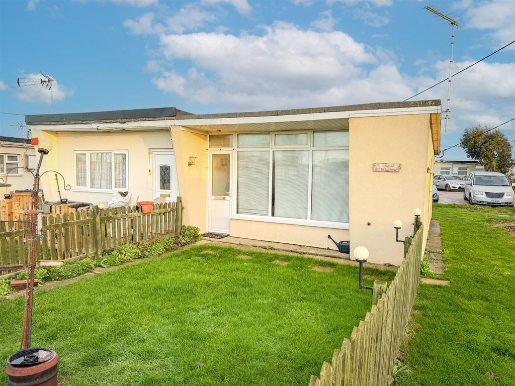 Property photo 1 of 8 Bsbeach Approach.Jpg