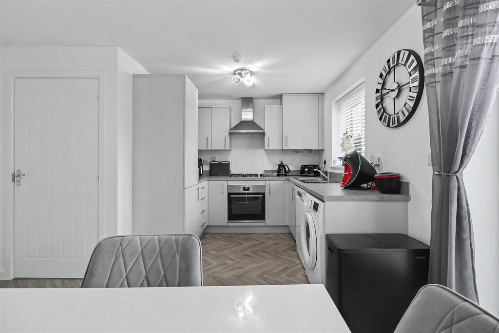 Property photo 2 of 22 Kitchen Diner
