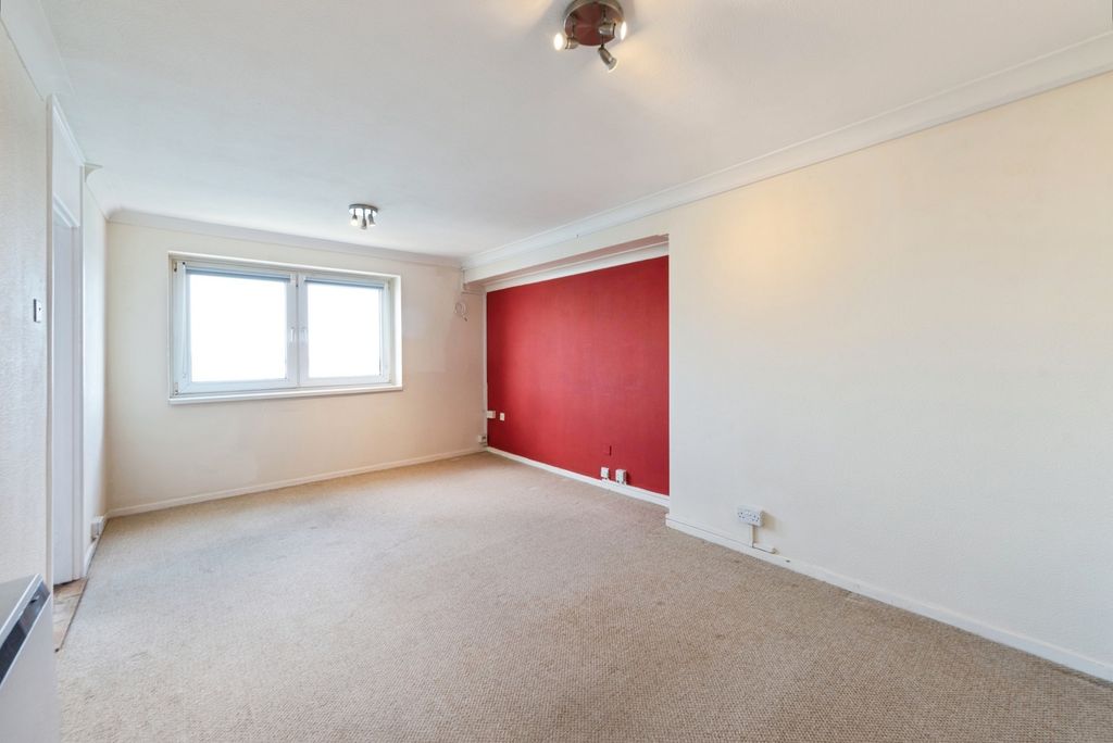 Property photo 3 of 17 Pbox-Img.Jpg