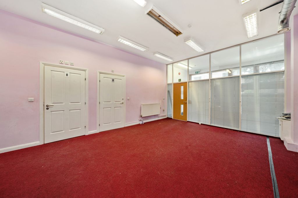Property photo 2 of 8 Photo 7