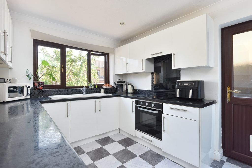 Property photo 3 of 24 53410010